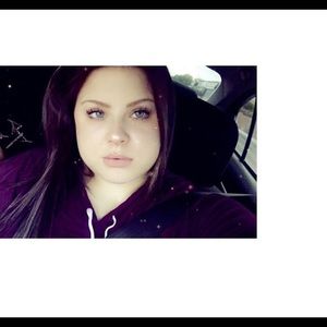 Meet your Posher, Devin